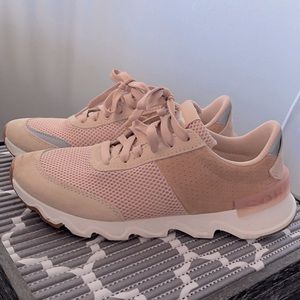 Sorel Kinetic Rush lite tennis shoes